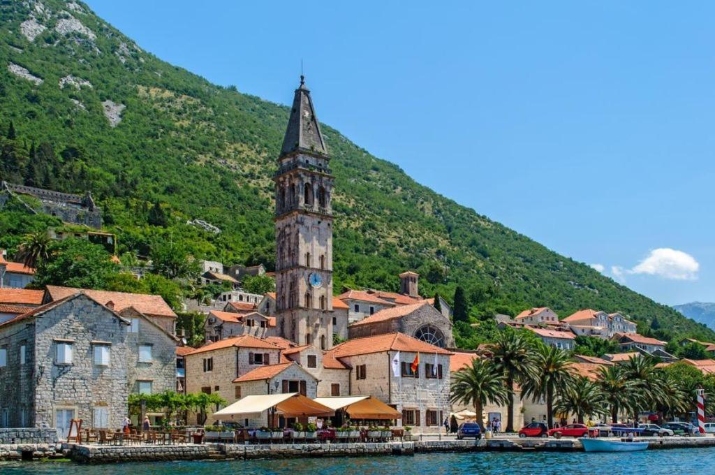 Boka Di Mare Appartement Tivat Buitenkant foto