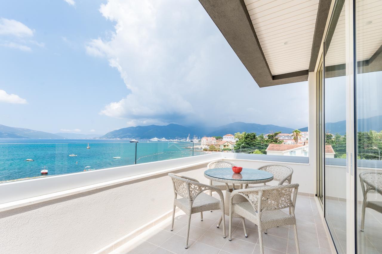 Boka Di Mare Appartement Tivat Buitenkant foto