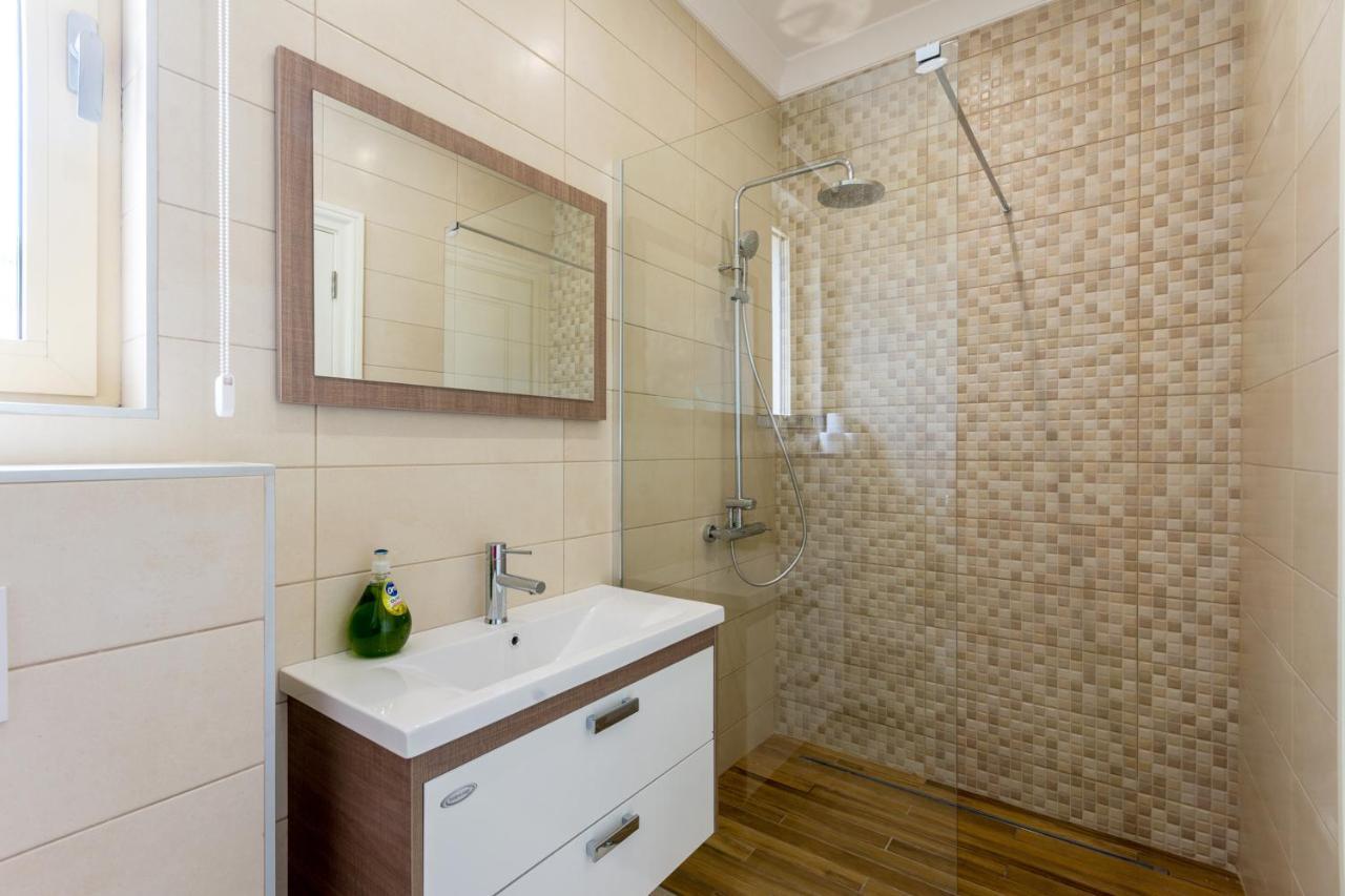 Boka Di Mare Appartement Tivat Buitenkant foto