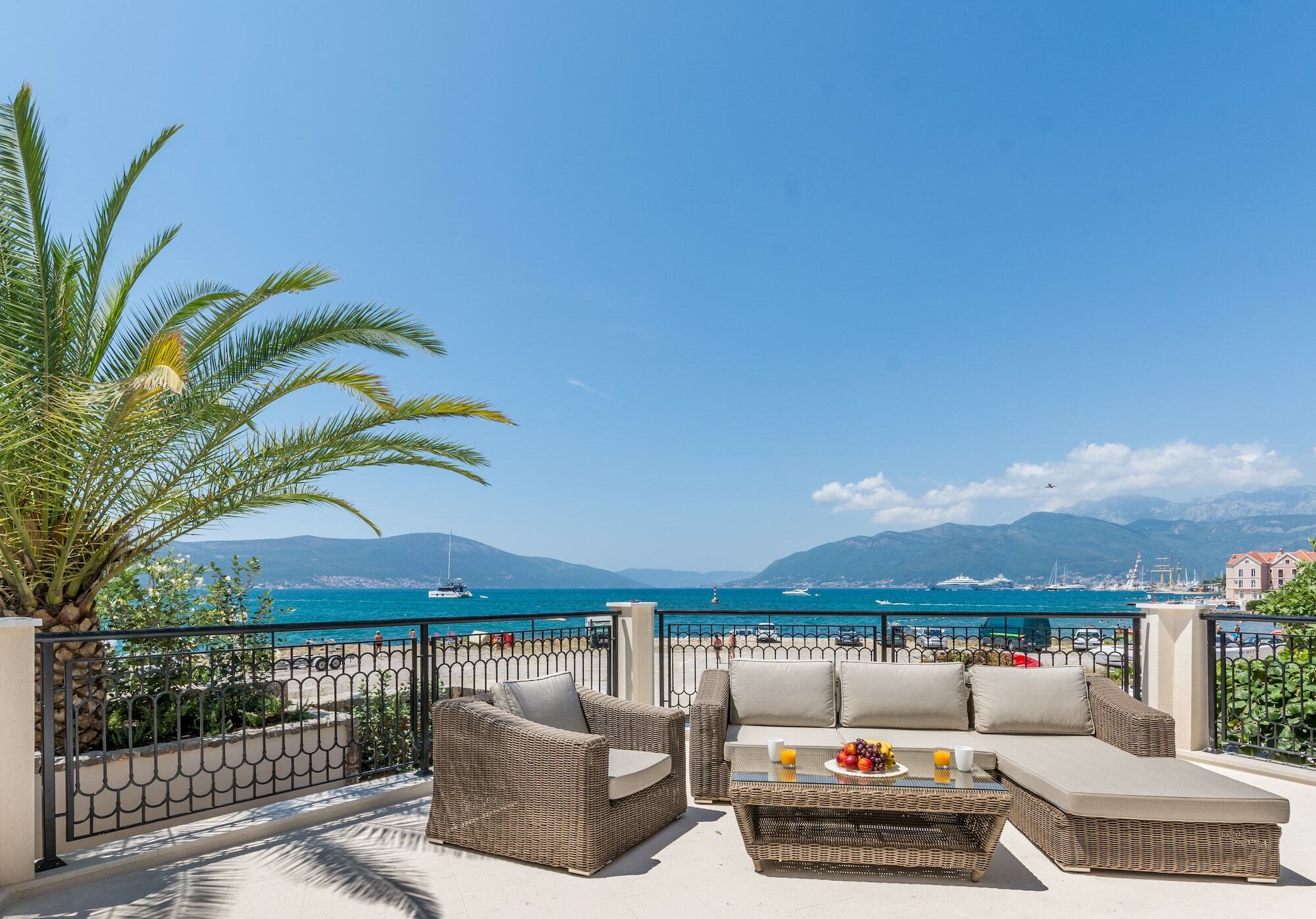 Boka Di Mare Appartement Tivat Buitenkant foto